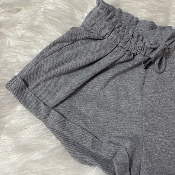 Topshop Light Grey Ribbed Tie Waist Shorts Size US 0-2 - Picture 2 of 11